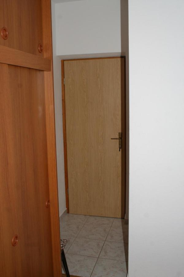 Apartments And Rooms By The Sea Sutivan, Brac - 2943 Екстериор снимка