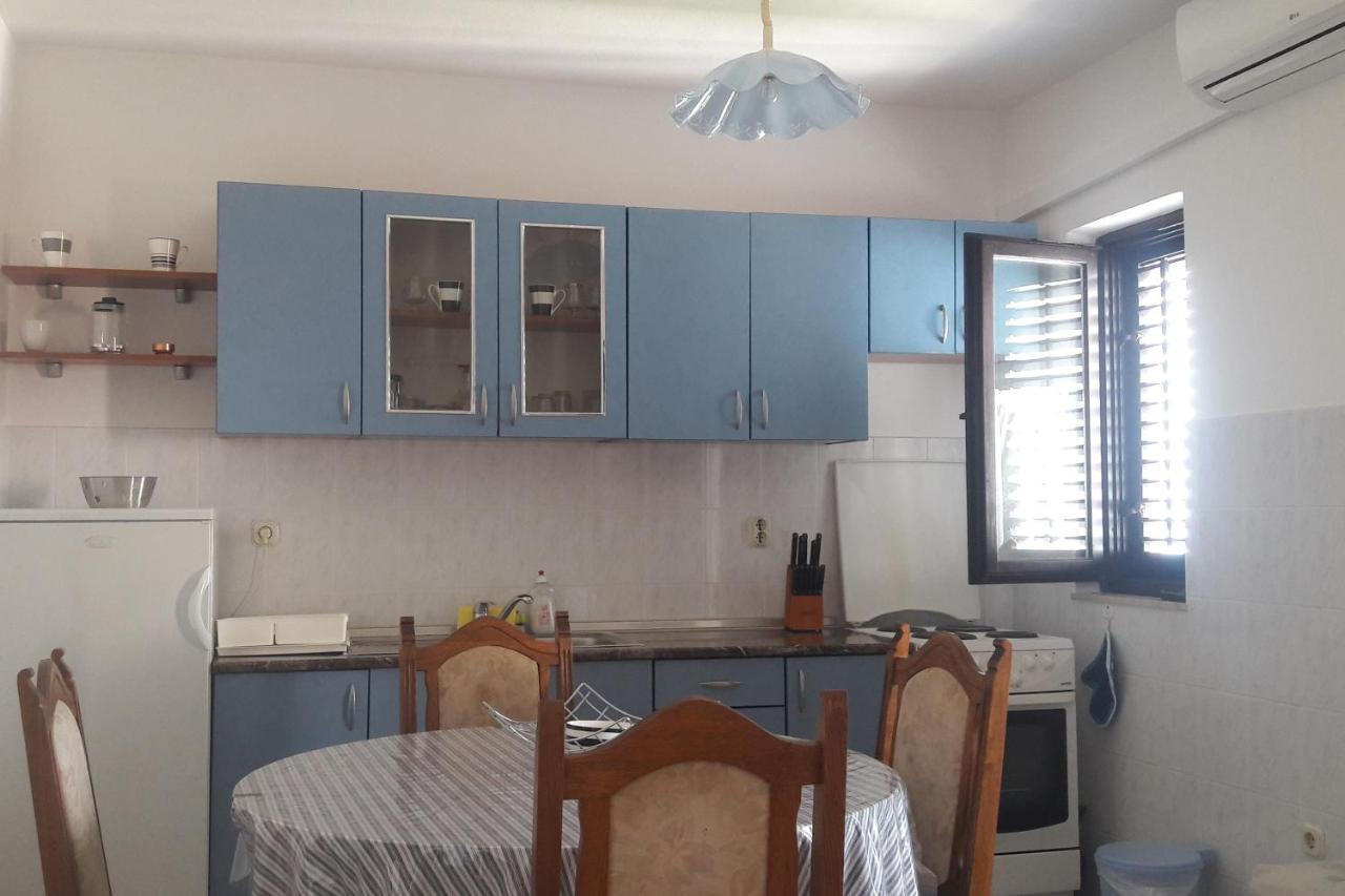 Apartments And Rooms By The Sea Sutivan, Brac - 2943 Екстериор снимка
