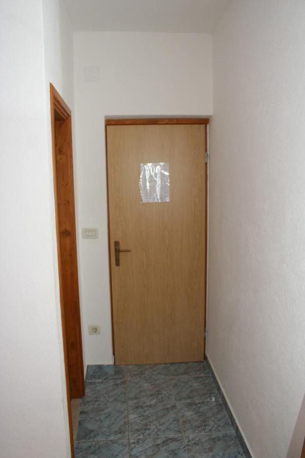 Apartments And Rooms By The Sea Sutivan, Brac - 2943 Екстериор снимка