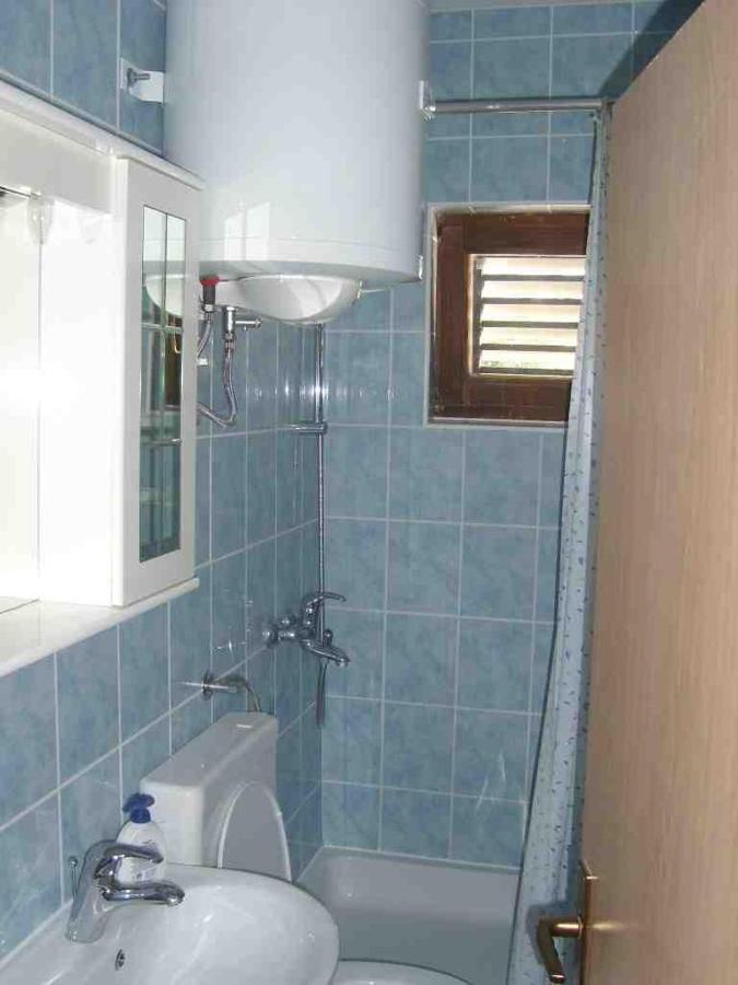 Apartments And Rooms By The Sea Sutivan, Brac - 2943 Екстериор снимка